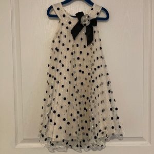 Beautiful little girls dress. Size 5